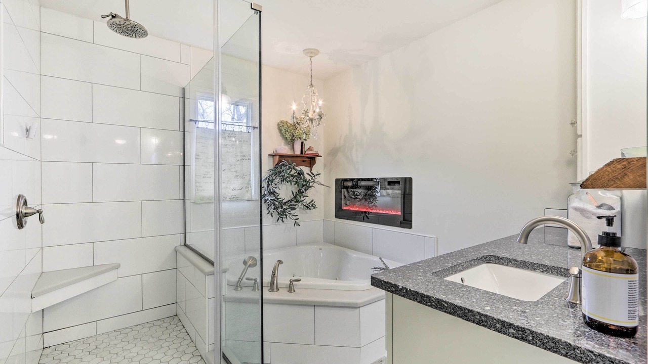 Photo of Bathroom in Zanesville