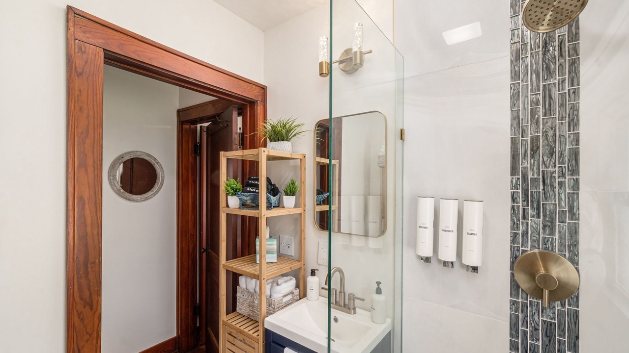 Photo of Bathroom in Millersport