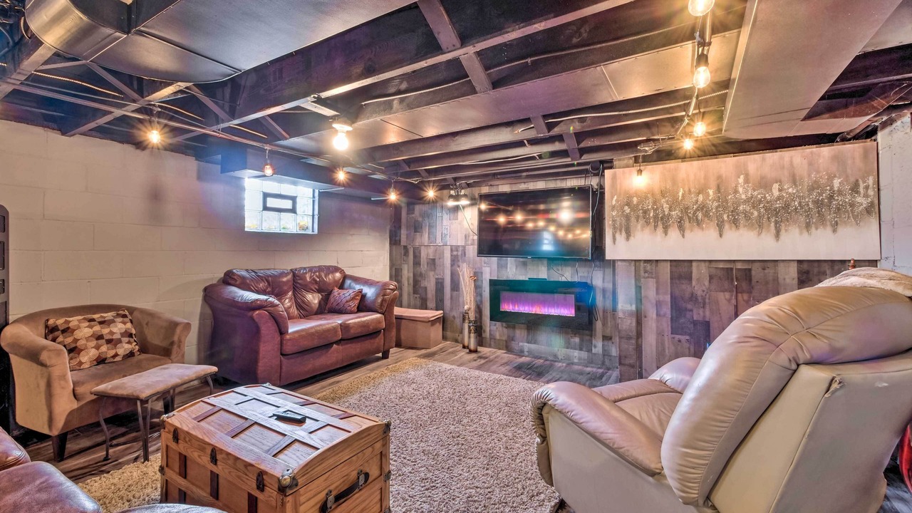 Photo of Livingroom in Massillon