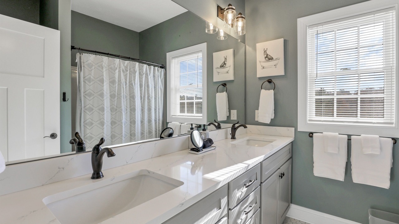 Photo of Bathroom in Logan