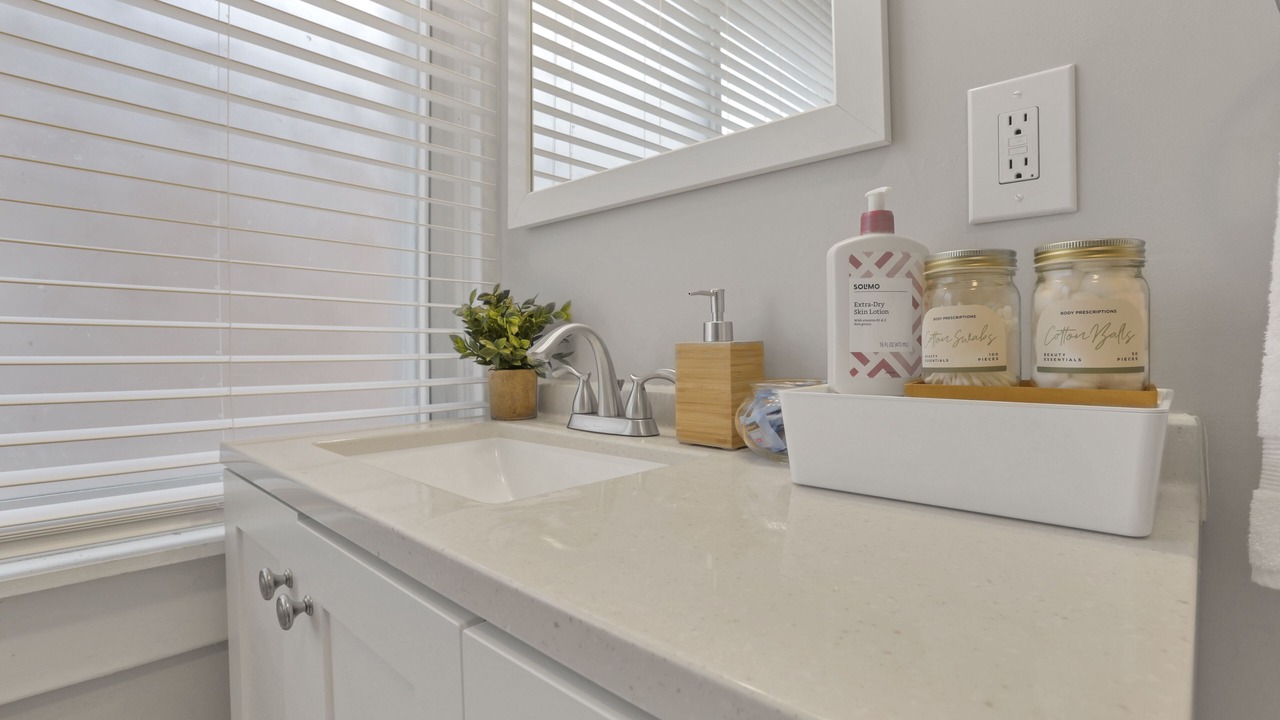 Photo of Bathroom in Livingston Park