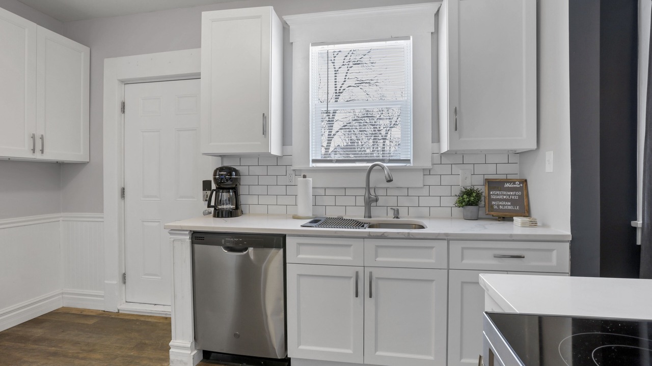 Photo of Kitchen in Livingston Park