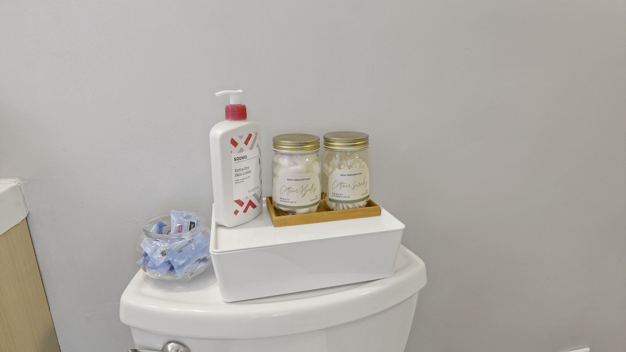 Photo of Bathroom in Livingston Park