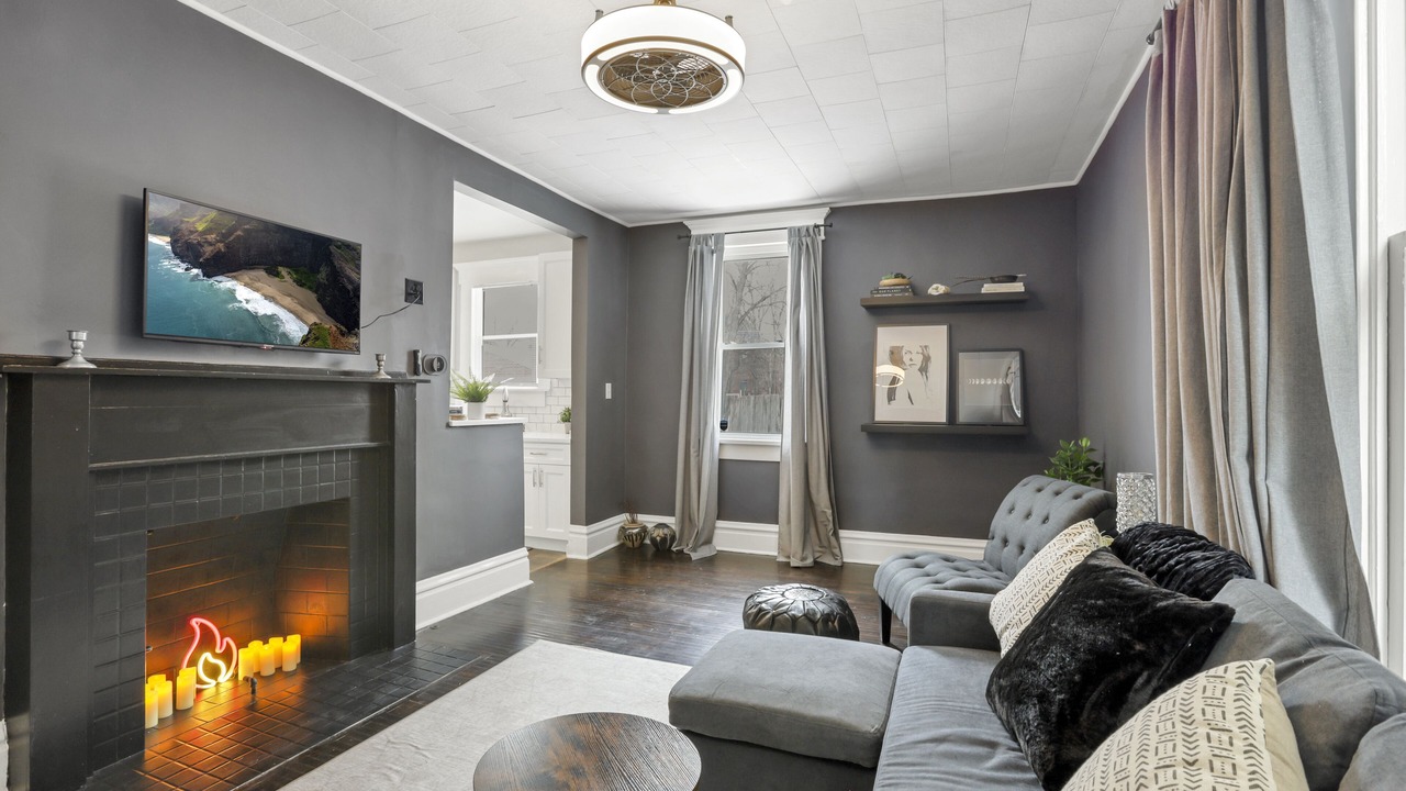 Photo of Livingroom in Livingston Park