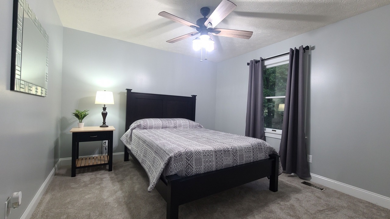 Photo of Bedroom in Lakeville