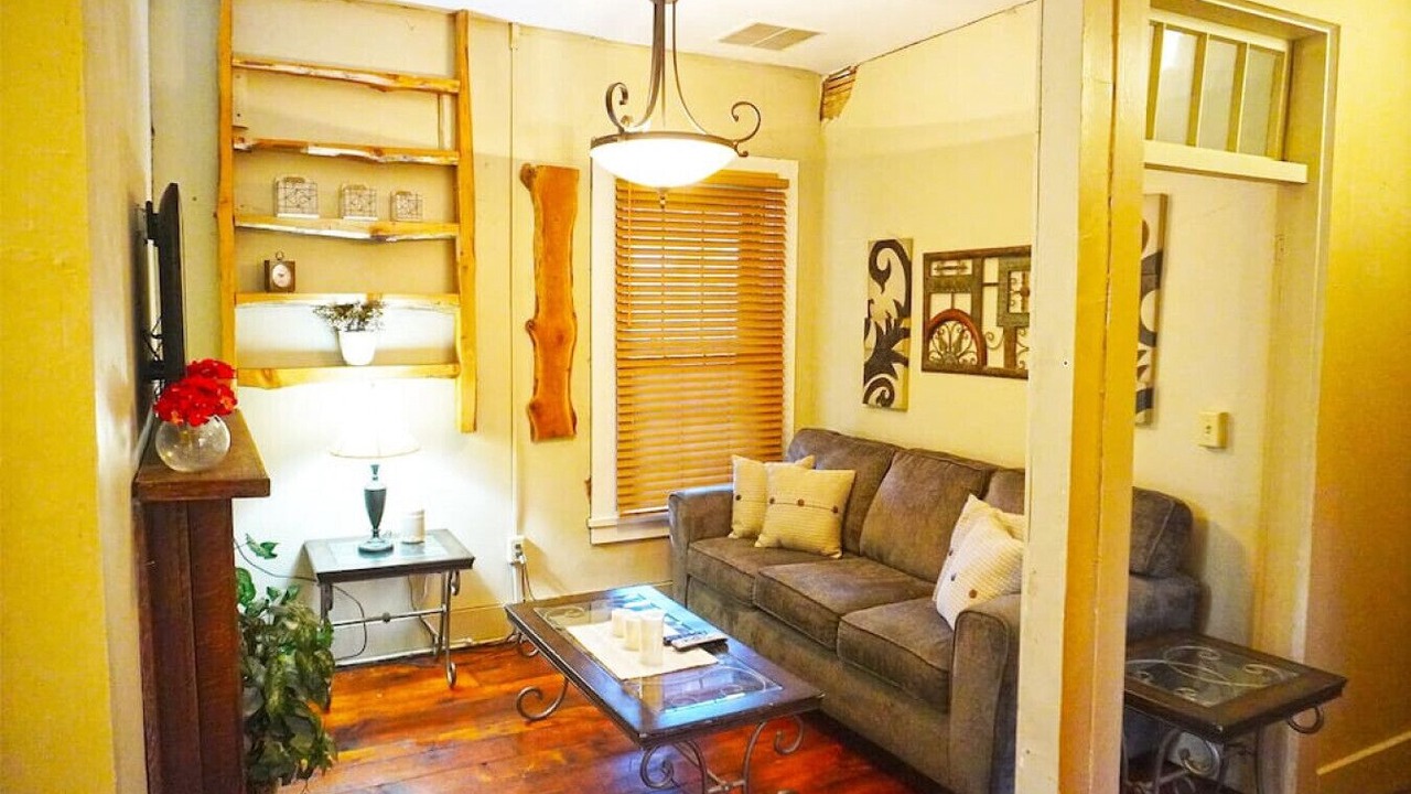 Photo of Livingroom in Coshocton