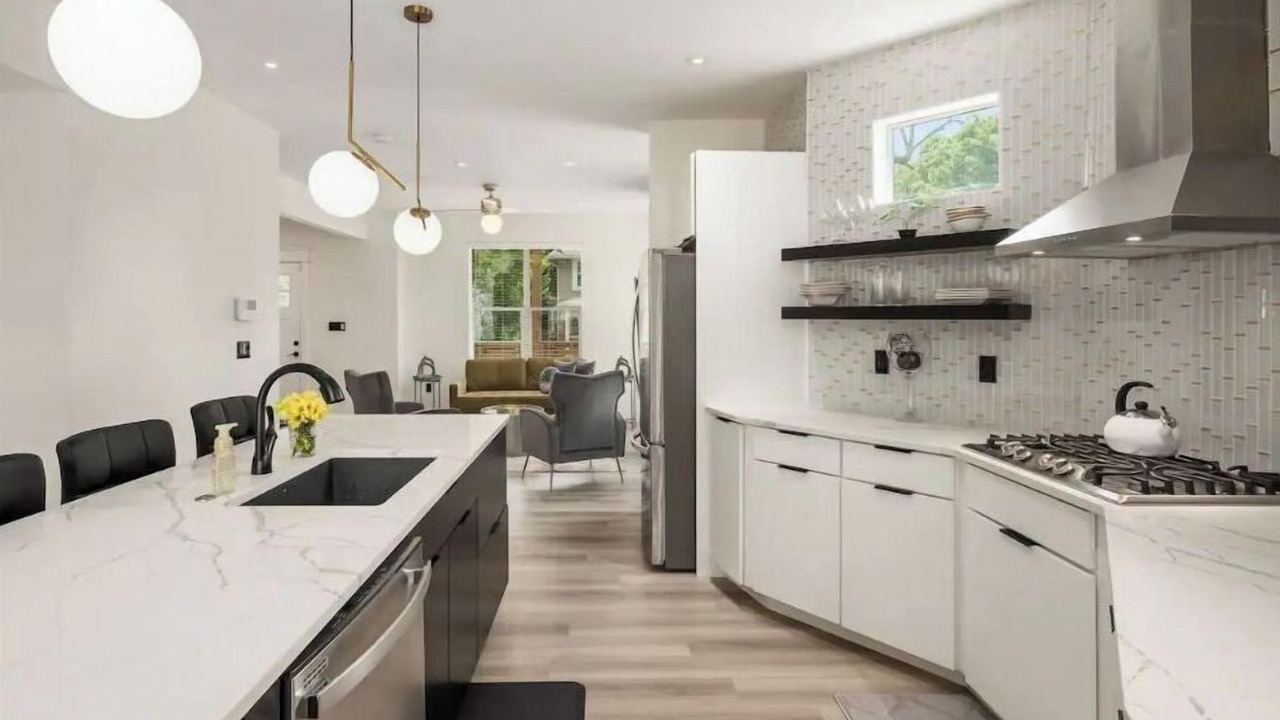 Photo of Kitchen in Livingston Park