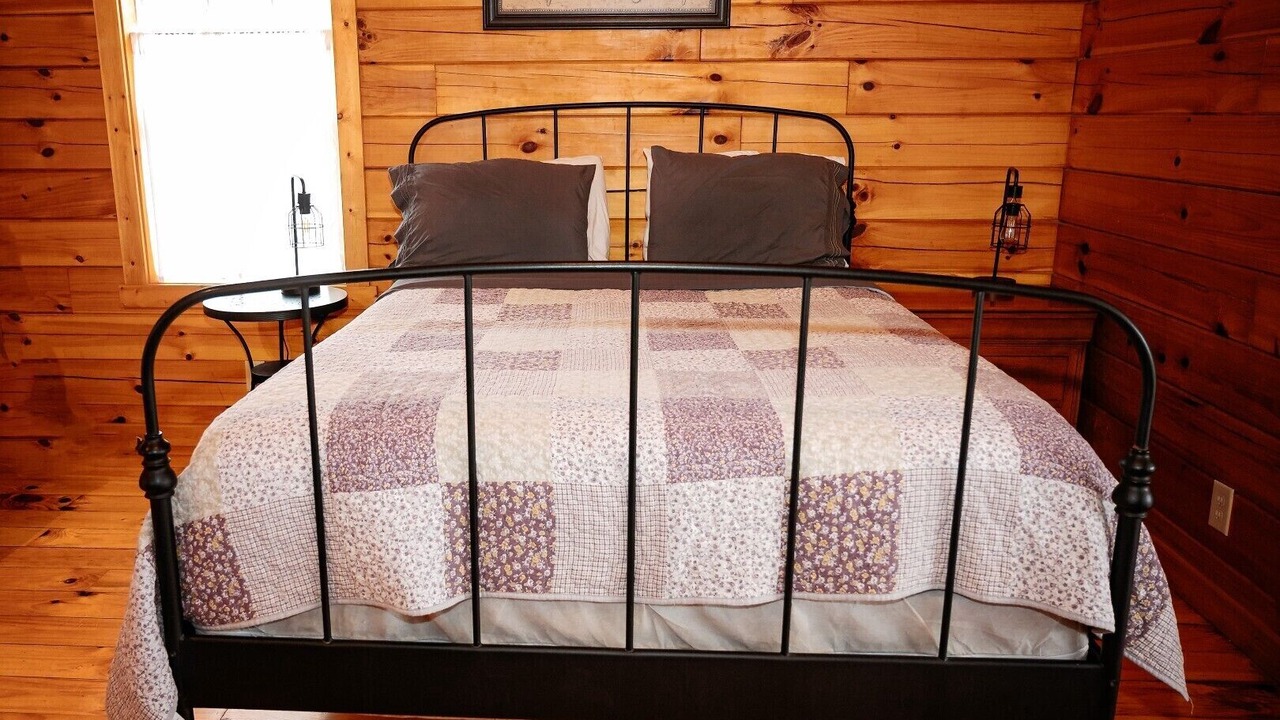 Photo of Bedroom in Logan