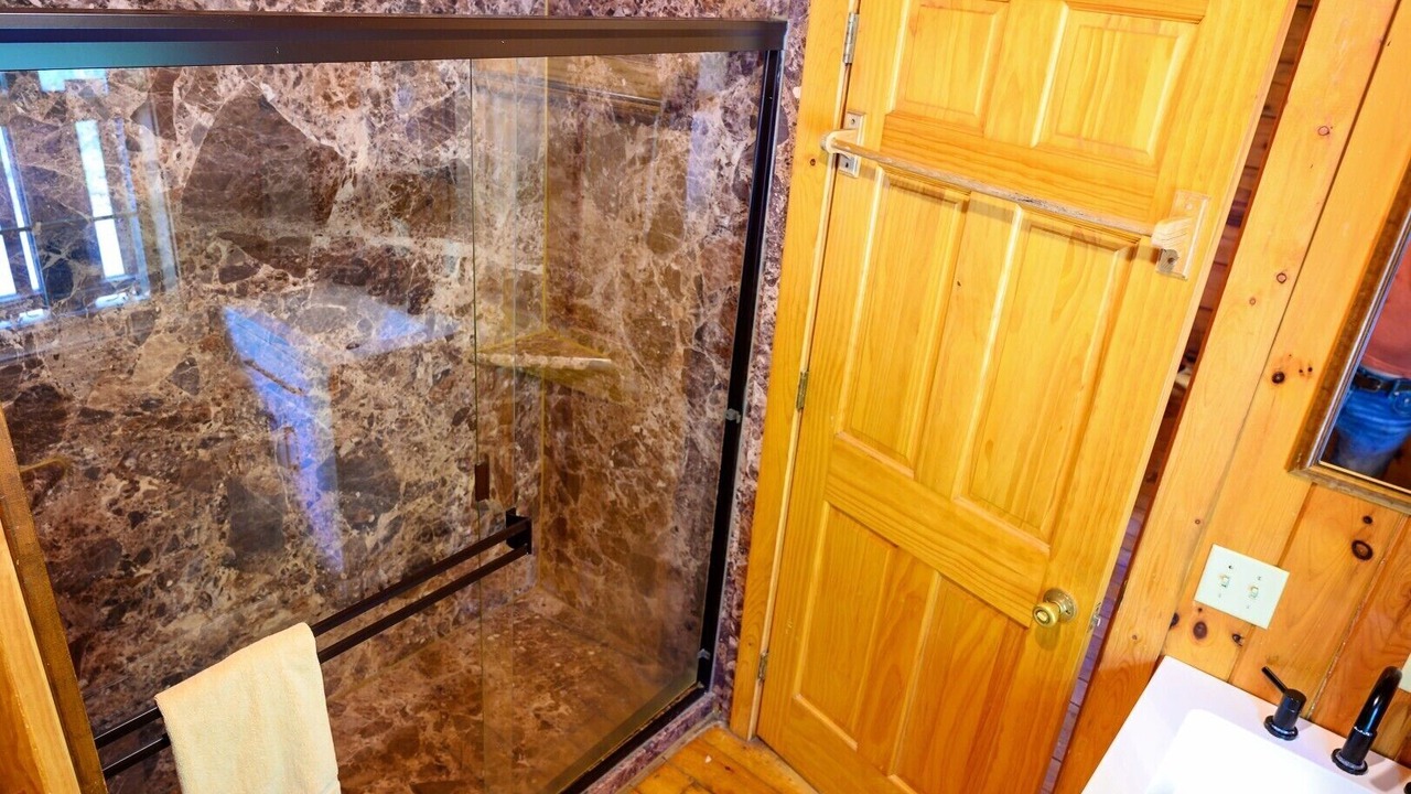 Photo of Bathroom in Logan