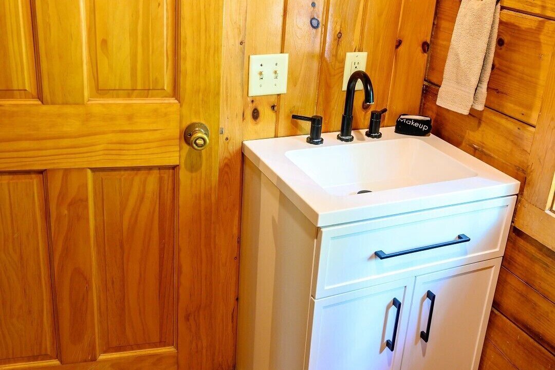 Photo of Bathroom in Logan