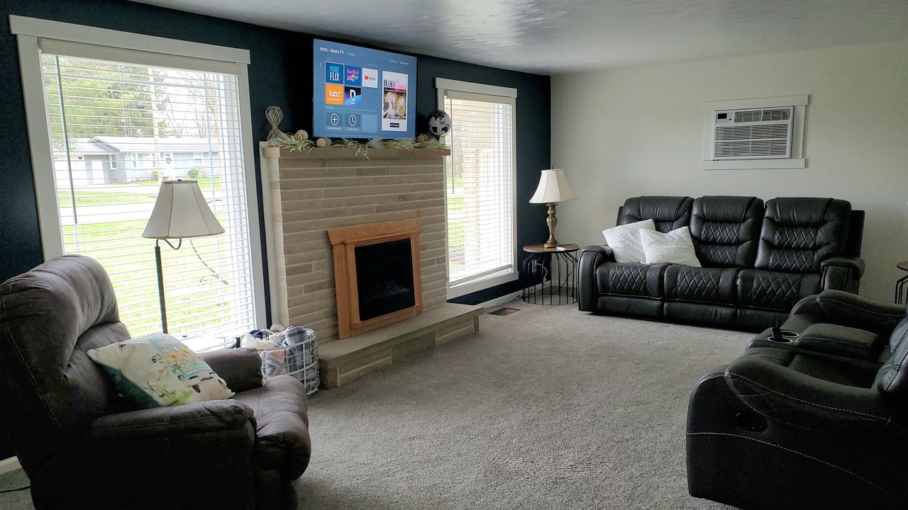 Photo of Livingroom in Beach City