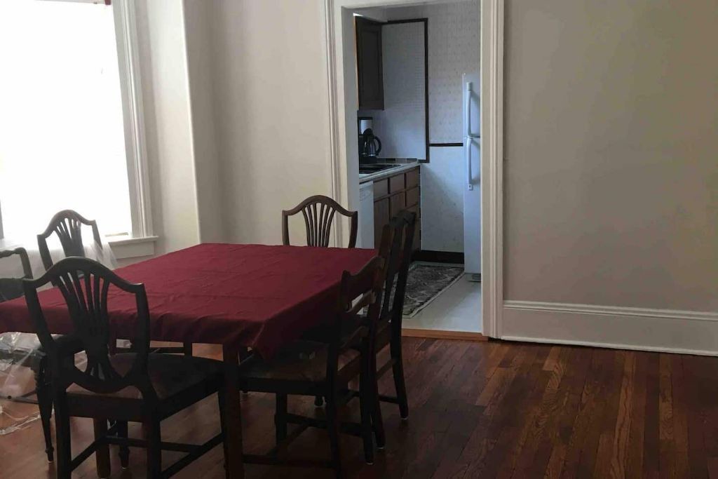 Photo of Bedroom in Detroit - Shoreway