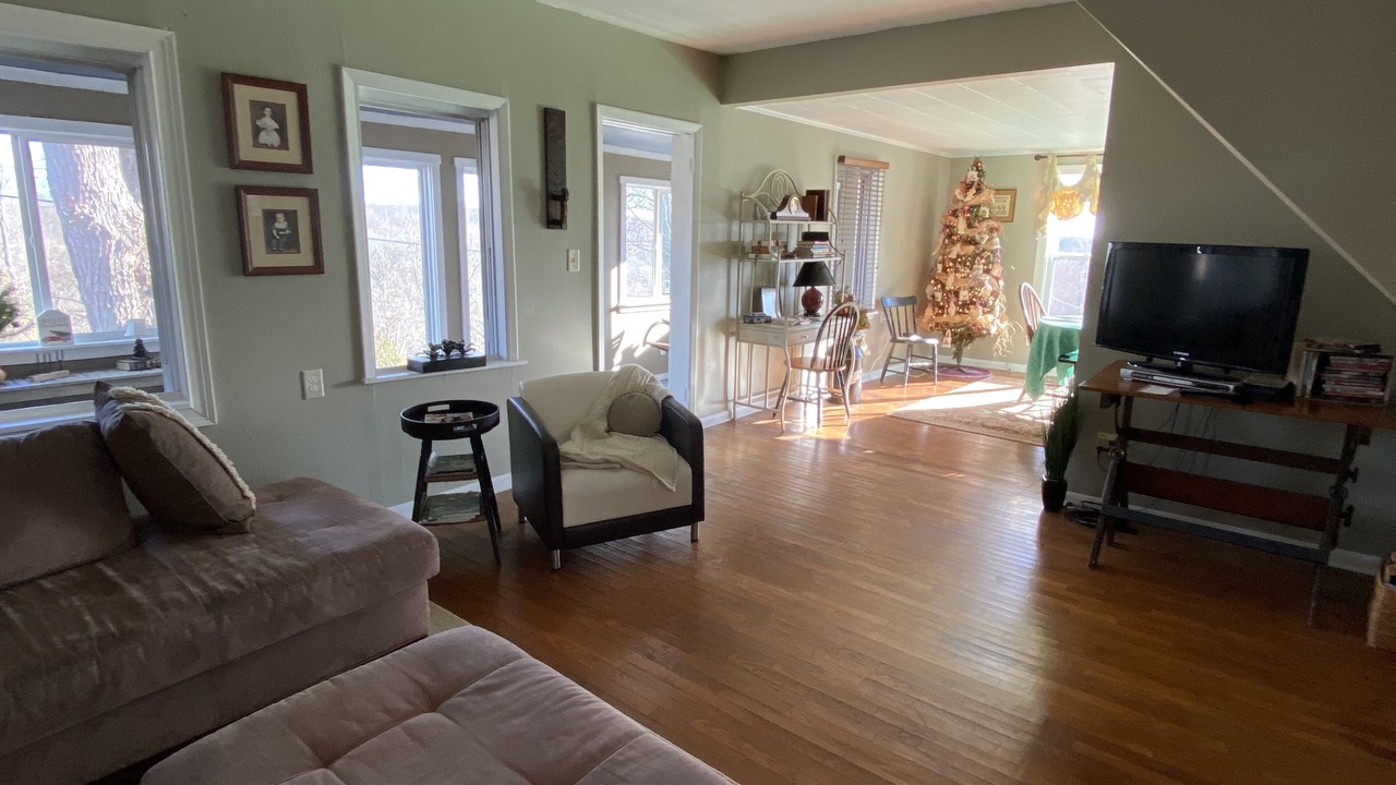 Photo of Livingroom in Wingett Run