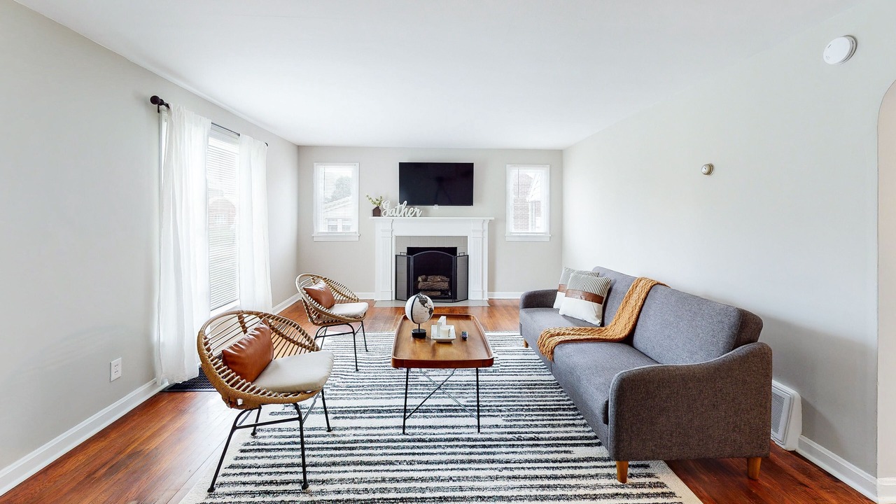 Photo of Livingroom in Canton