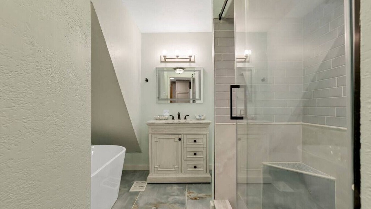 Photo of Bathroom in Nashport