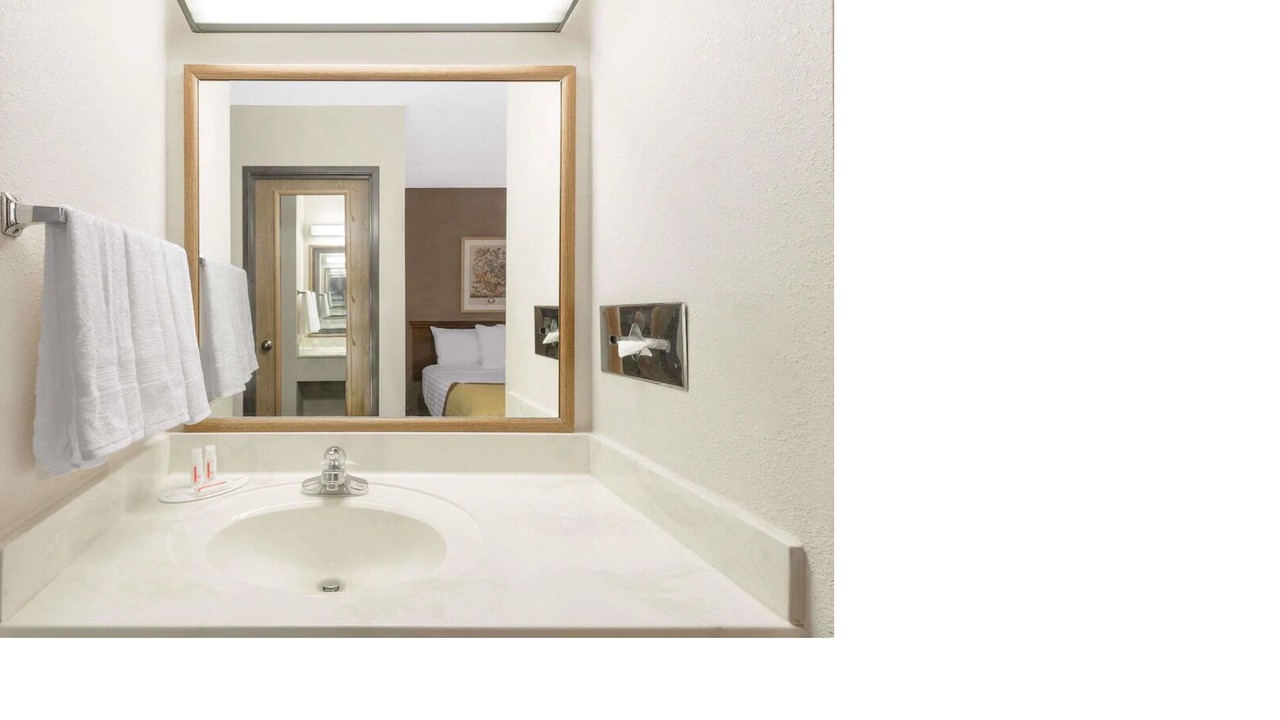 Photo of Bathroom in Zanesville