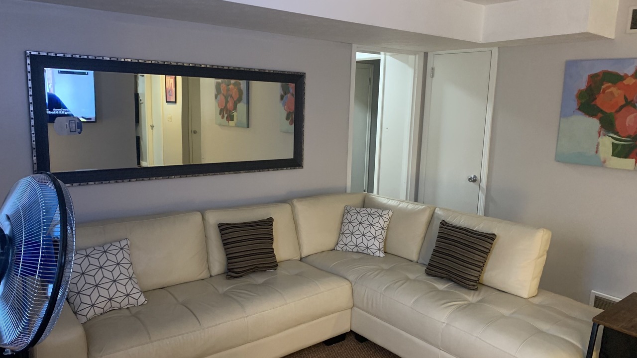 Photo of Livingroom in Canton