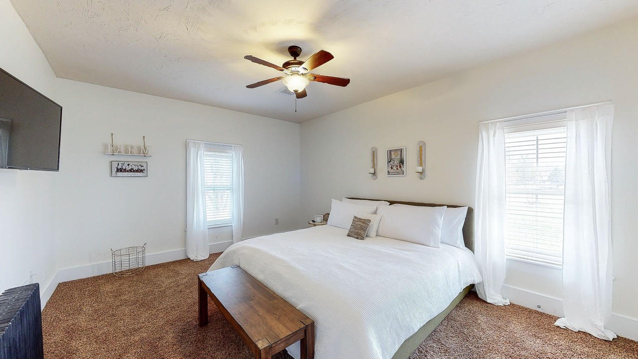 Photo of Bedroom in North Industry
