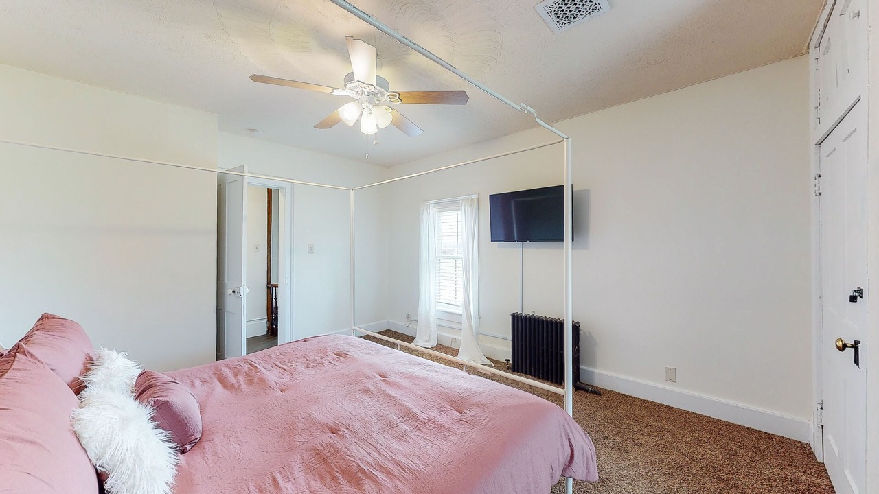Photo of Bedroom in North Industry
