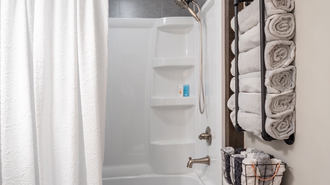 Photo of Bathroom in Winesburg