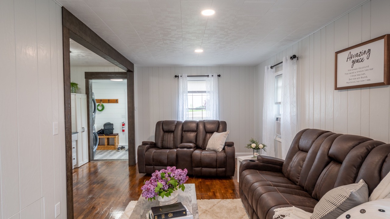 Photo of Livingroom in Winesburg