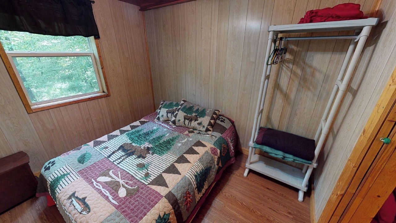 Photo of Bedroom in Nelsonville