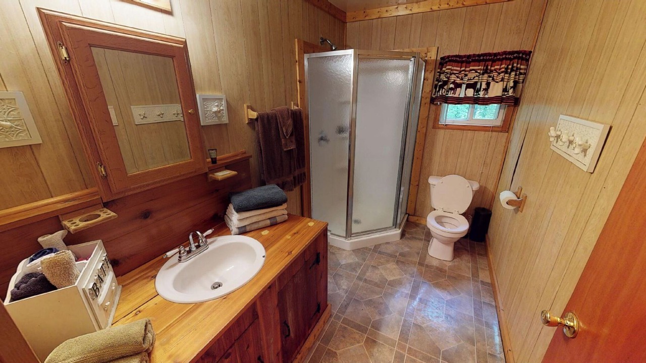 Photo of Bathroom in Nelsonville