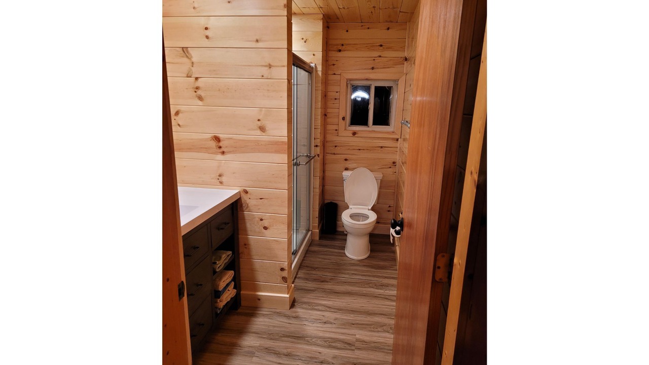 Photo of Bathroom in Nelsonville