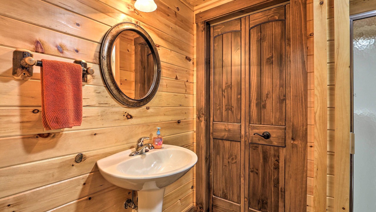 Photo of Bathroom in Logan