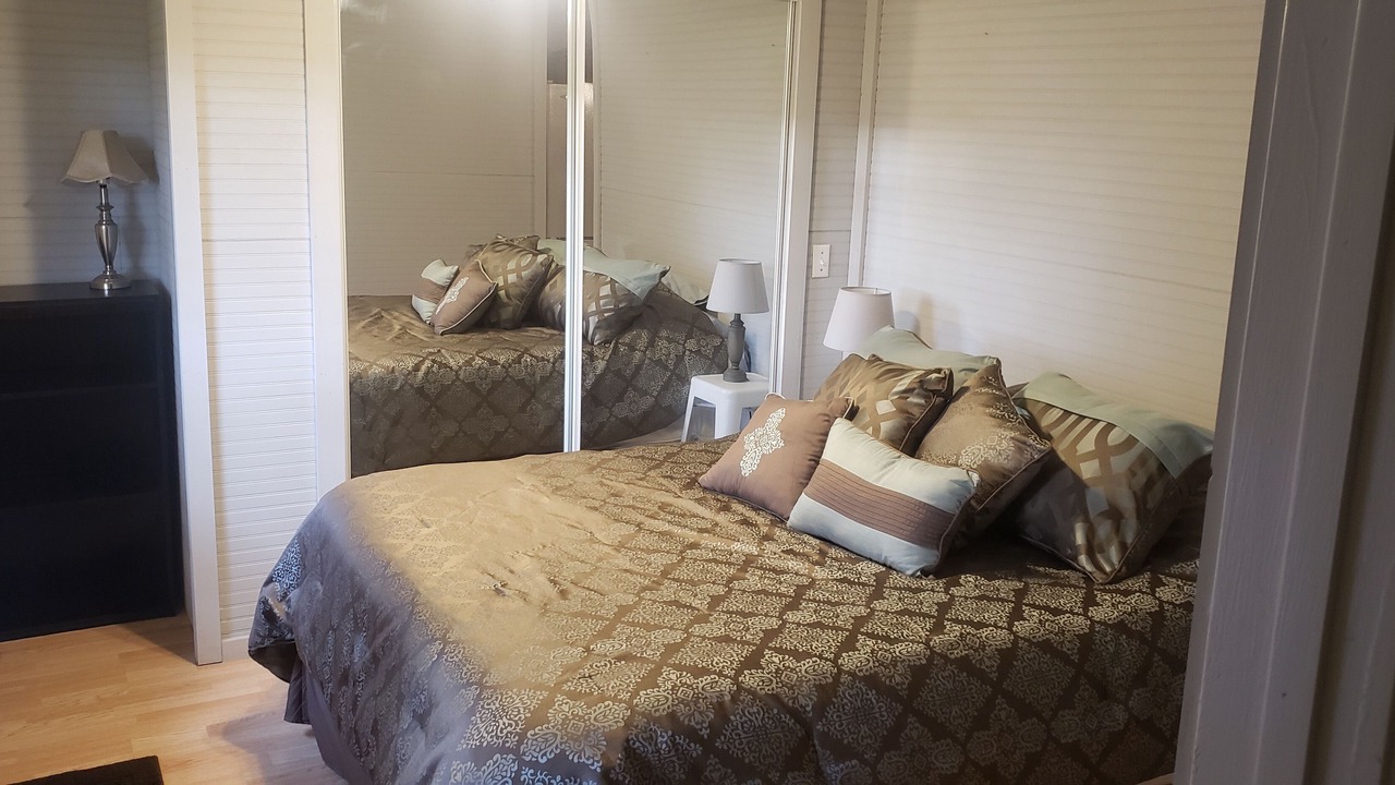 Photo of Bedroom in Nelsonville