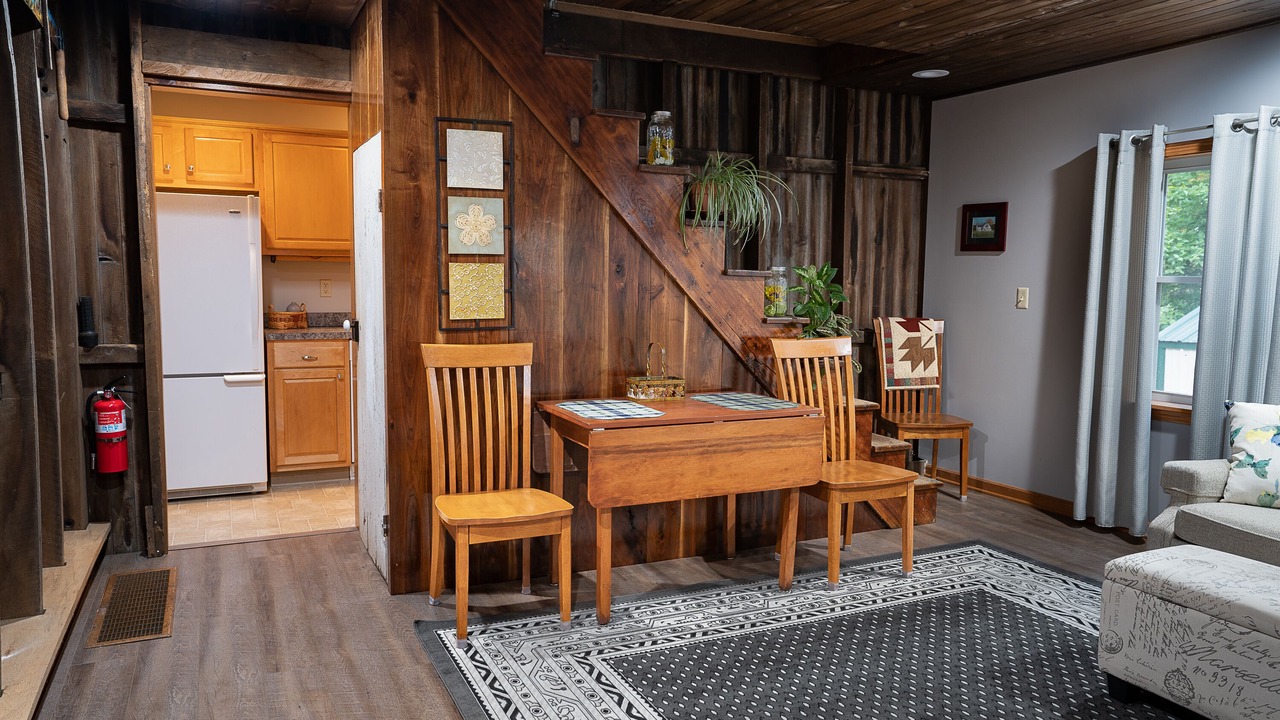 Photo of Bedroom in Apple Creek