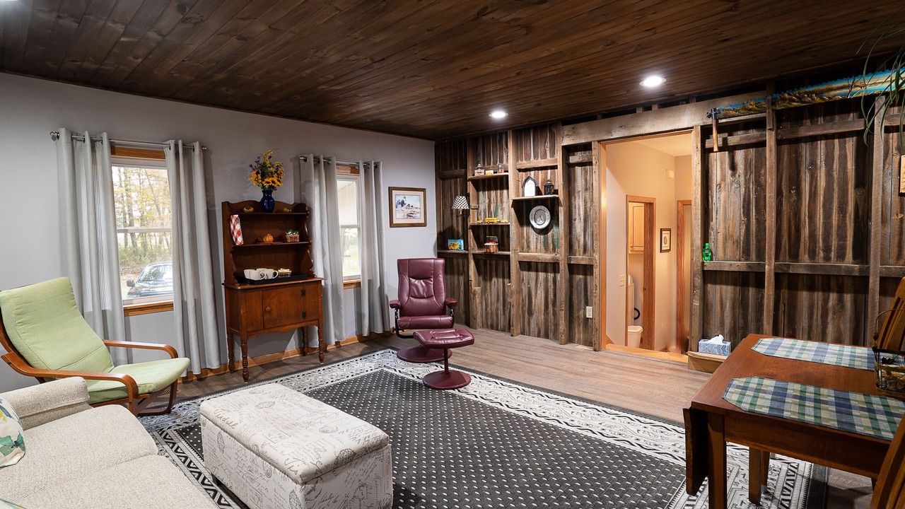 Photo of Bedroom in Apple Creek