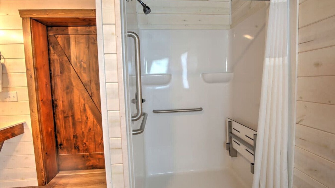 Photo of Bathroom in Millersburg