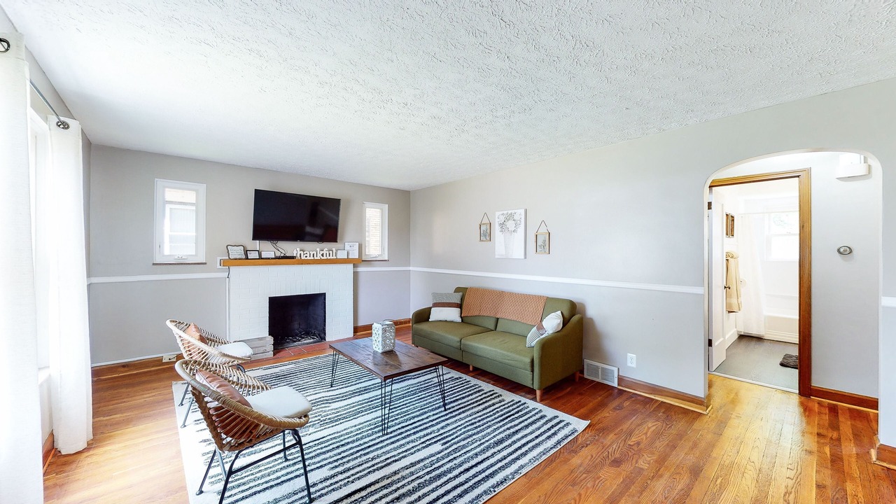 Photo of Livingroom in Canton