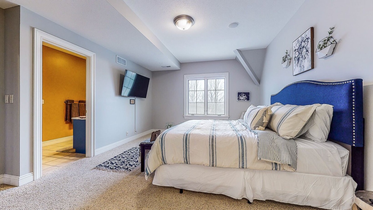 Photo of Bedroom in North Industry