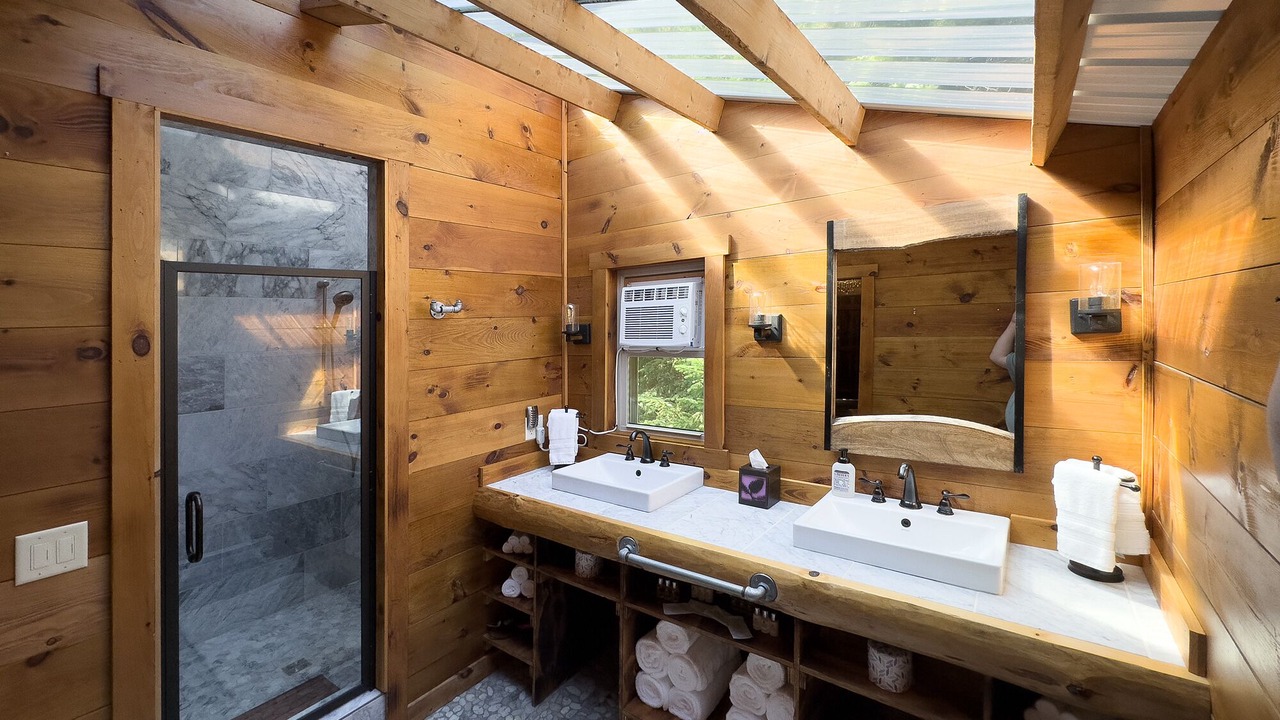 Photo of Bathroom in Dover