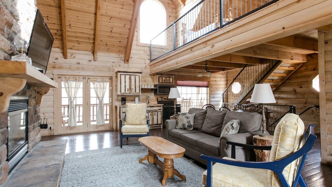 Photo of Livingroom in Millersburg