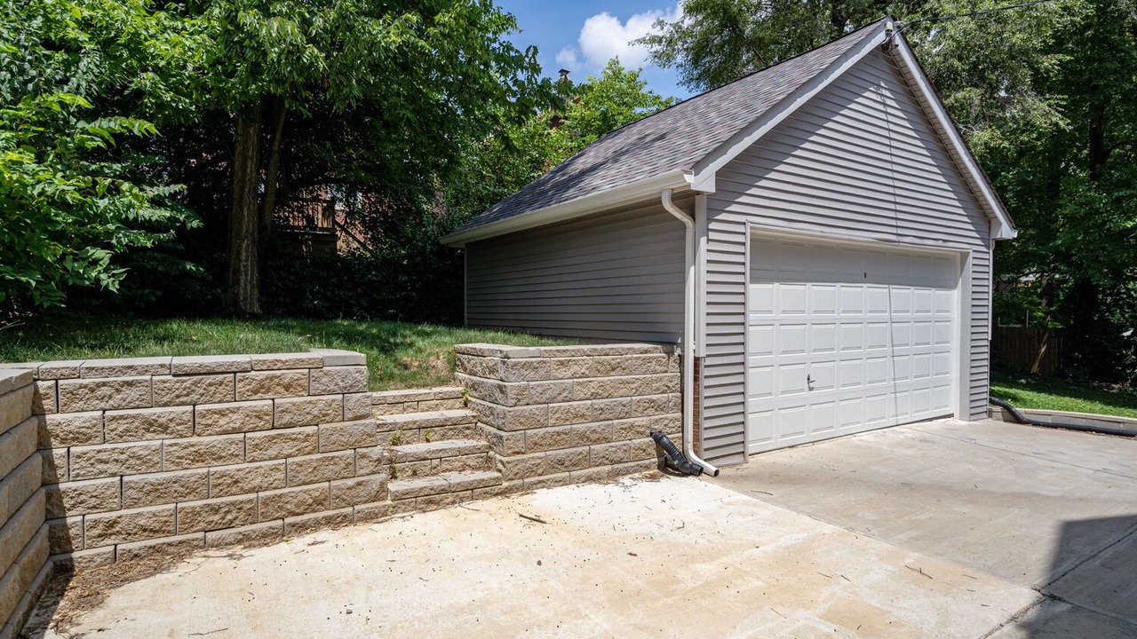 Photo of Outdoor in Mount Auburn