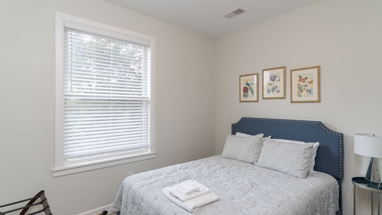 Photo of Bedroom in Mount Auburn