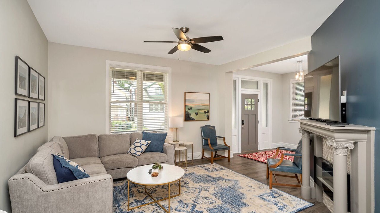 Photo of Livingroom in Mount Auburn