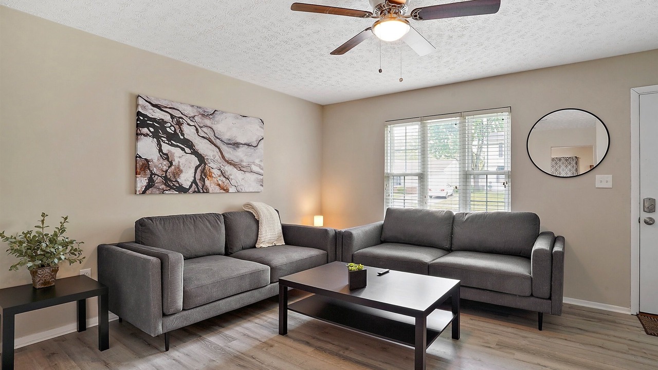 Photo of Livingroom in Gahanna