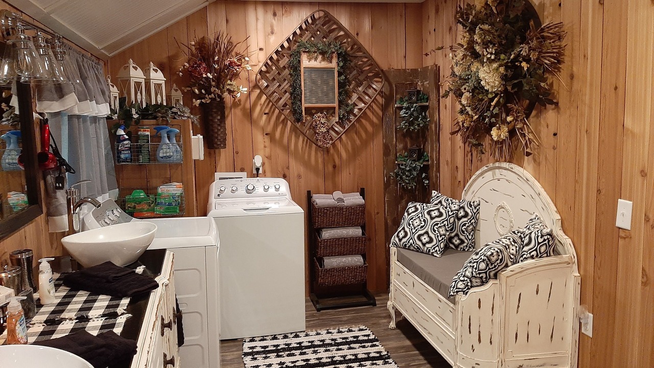 Photo of Bathroom in Quaker City