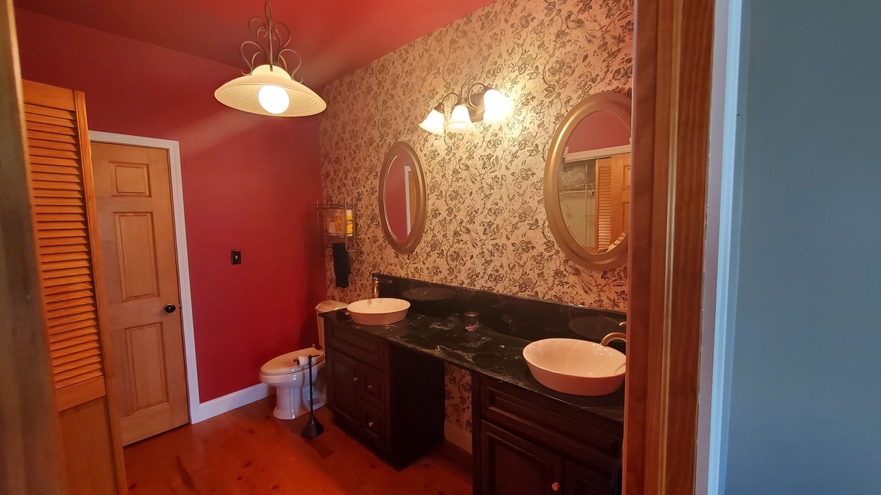 Photo of Bathroom in Senecaville