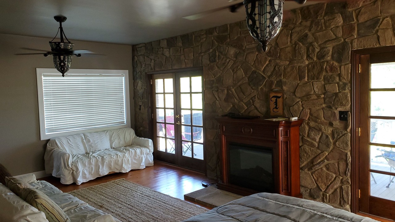 Photo of Bedroom in Senecaville