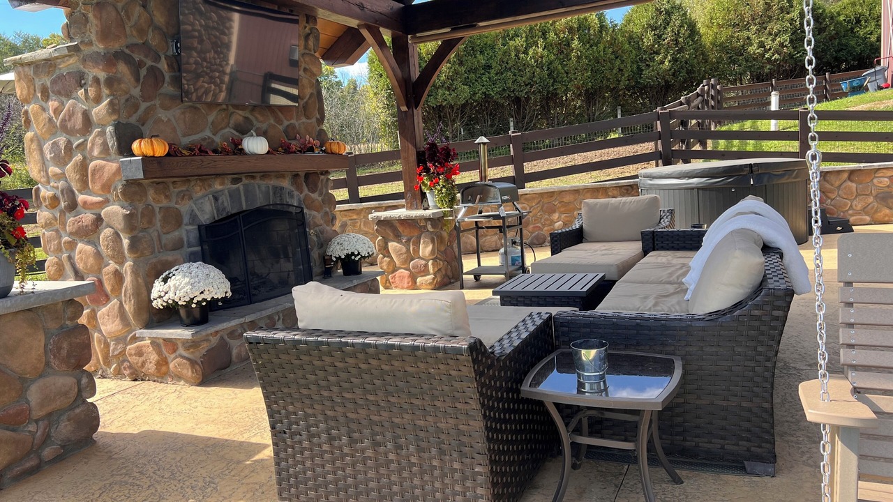 Photo of Patio Balcony in Loudonville