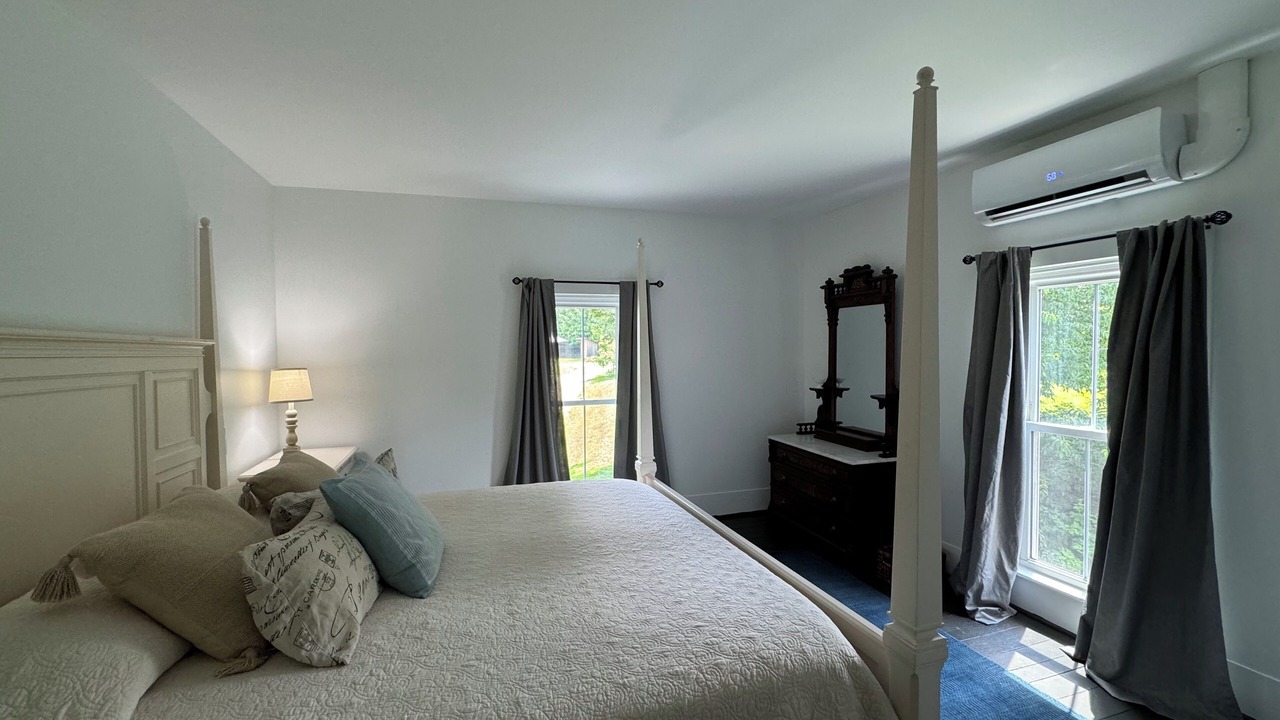 Photo of Bedroom in Frazeysburg