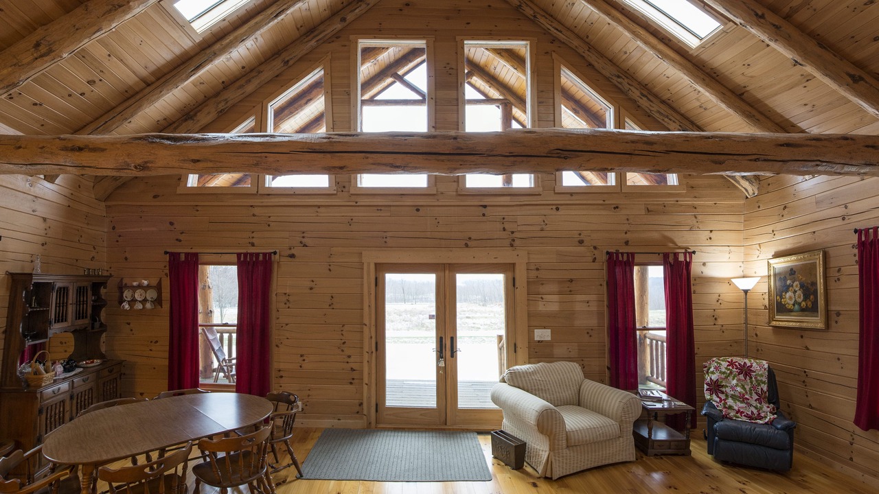Photo of Livingroom in Sugarcreek