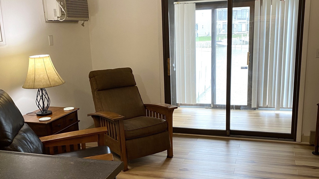 Photo of Livingroom in Oak Harbor