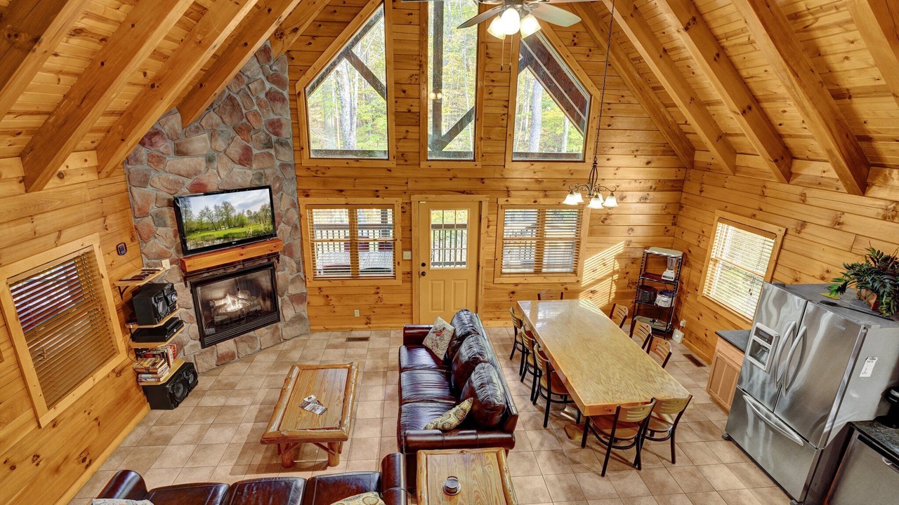 Photo of Livingroom in Sugar Grove