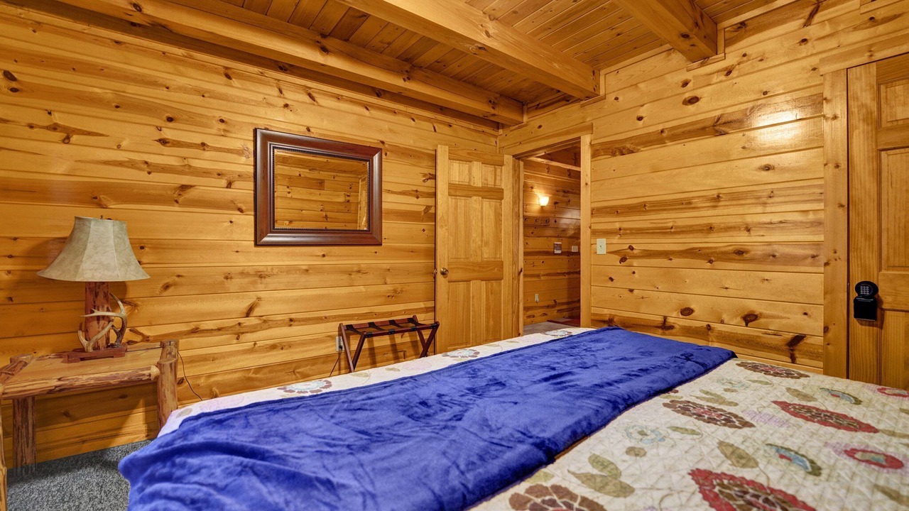 Photo of Bedroom in Sugar Grove